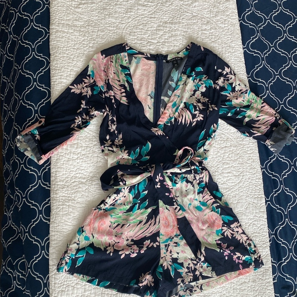 Yumi Kim Navy Floral Romper Size XS